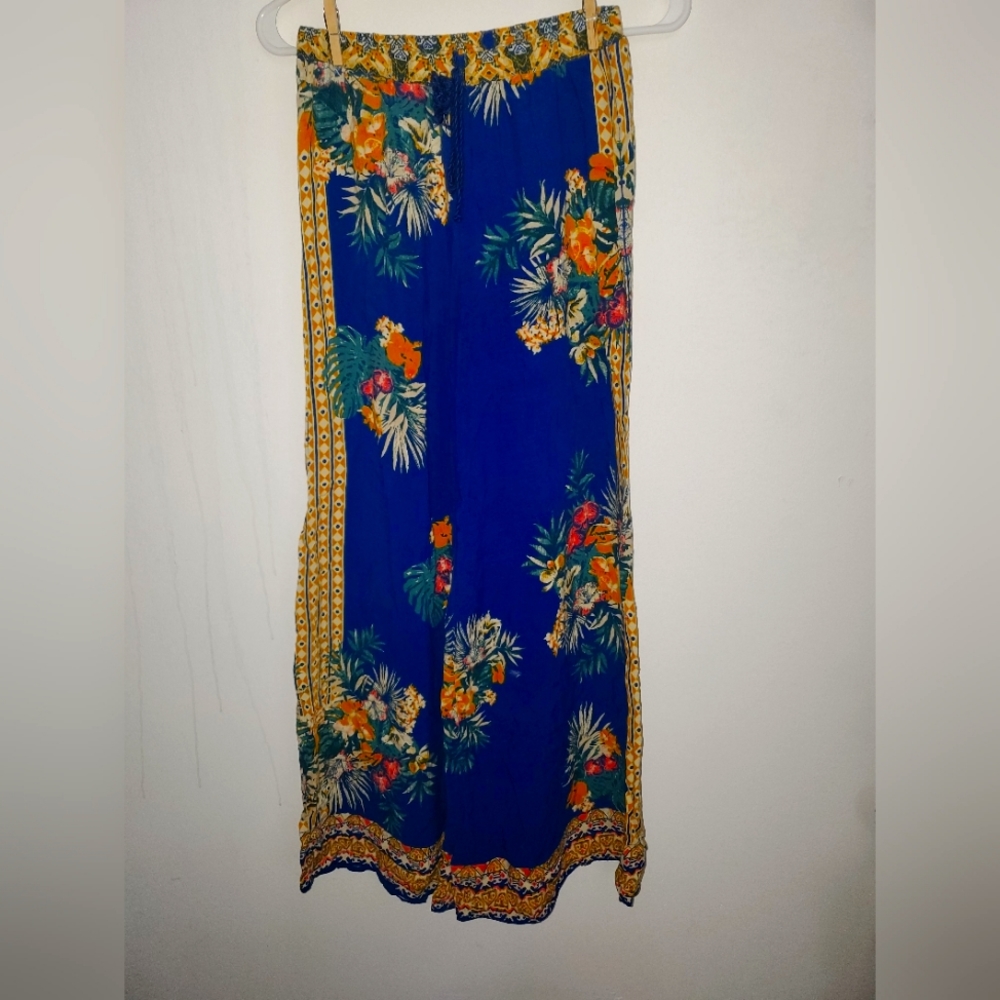 Flying Tomato Women's Medium flowy floral pants Boho